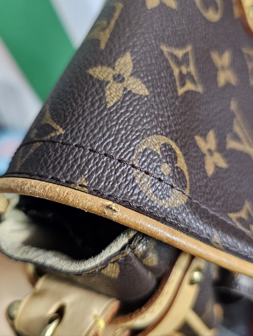 Louis Vuitton Hudson Monogram Canvas Shoulder Bag in Brown and Tan - Picture 16 of 16